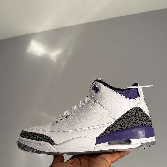 Air Jordan Retro 3s - NWB - Picture 4 of 9